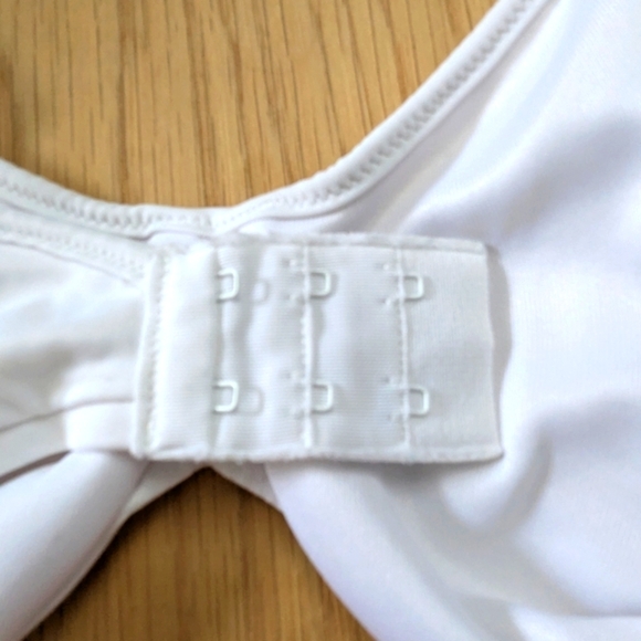 Bali (36D) Classic White Underwire Bra - Picture 7 of 9